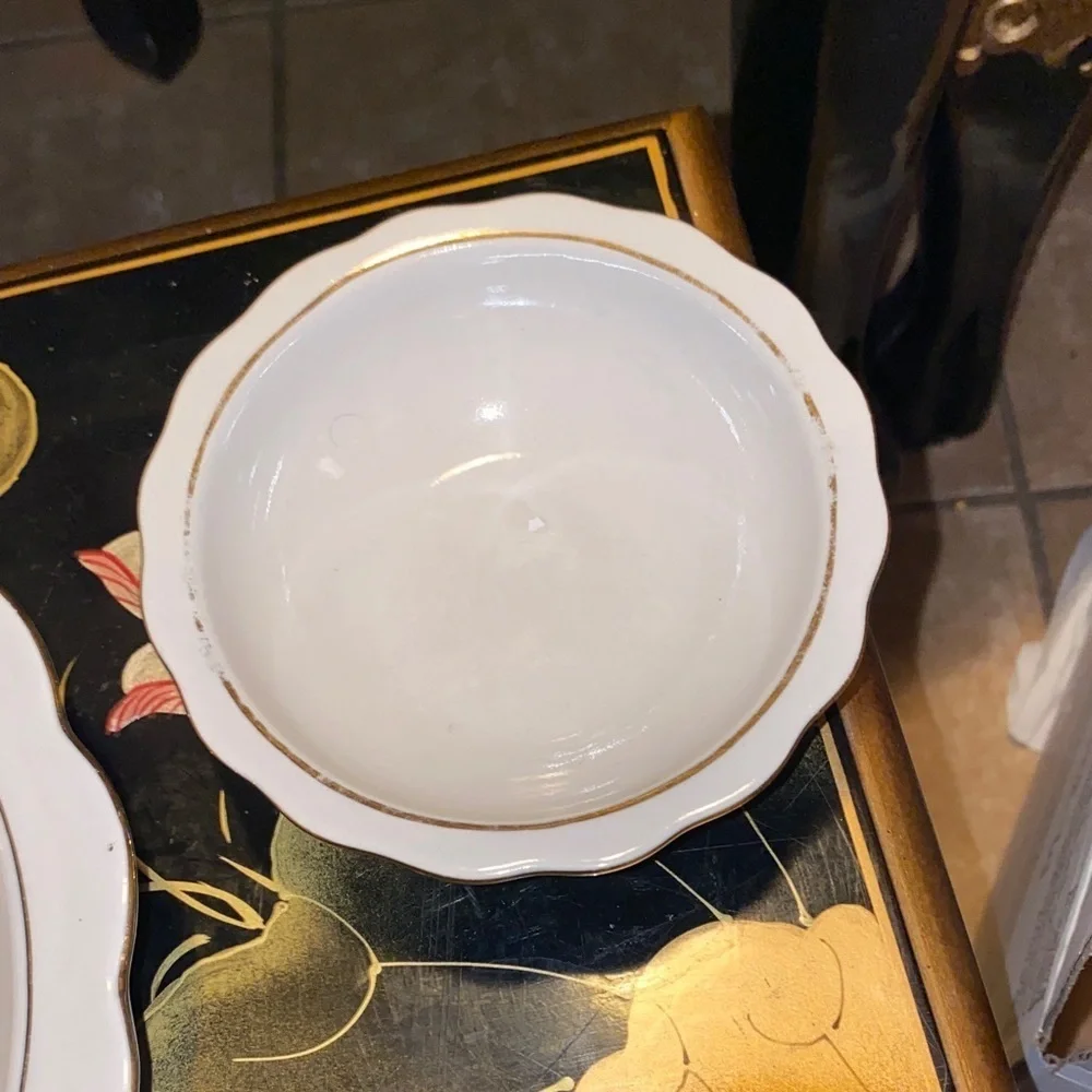 Vintage 1978 Sumer Bank Made In Turkey Set of 2 Covered Bowls Dishes